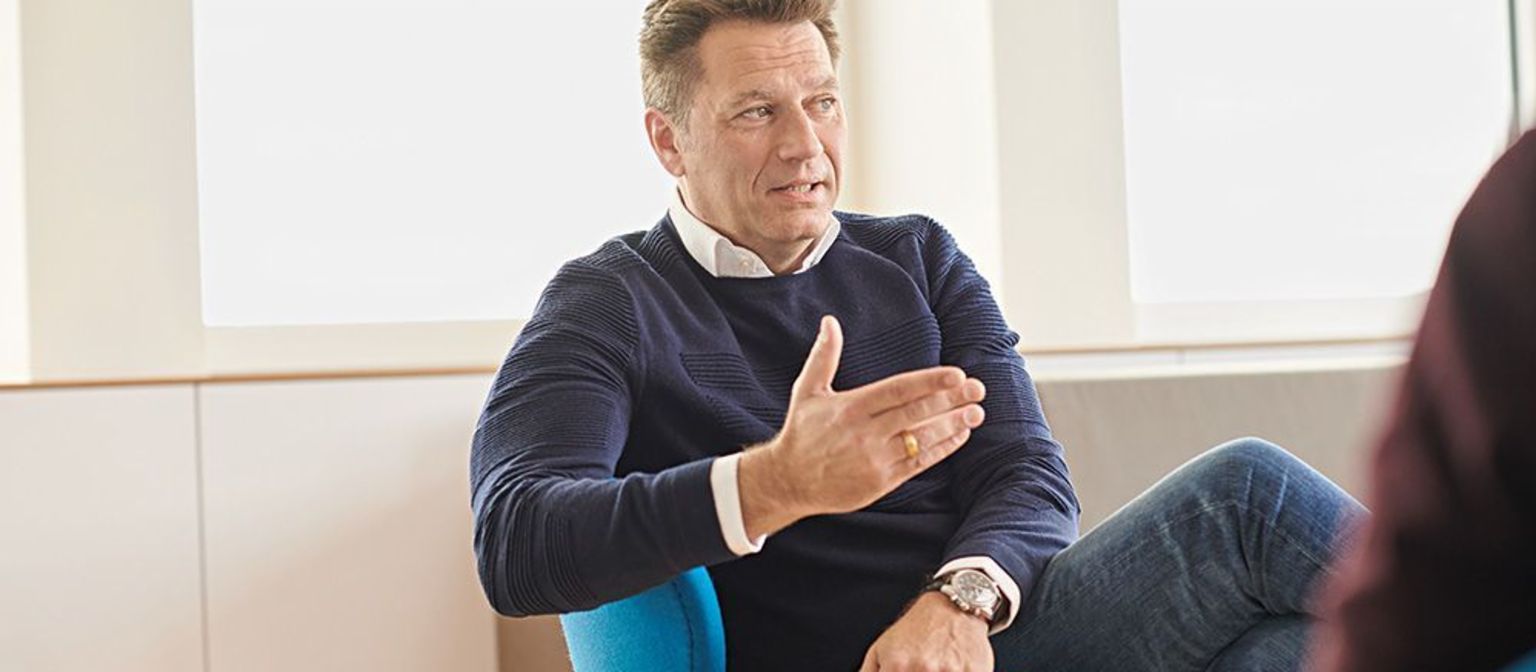 Platobná morálka: EOS CEO Klaus Engberding