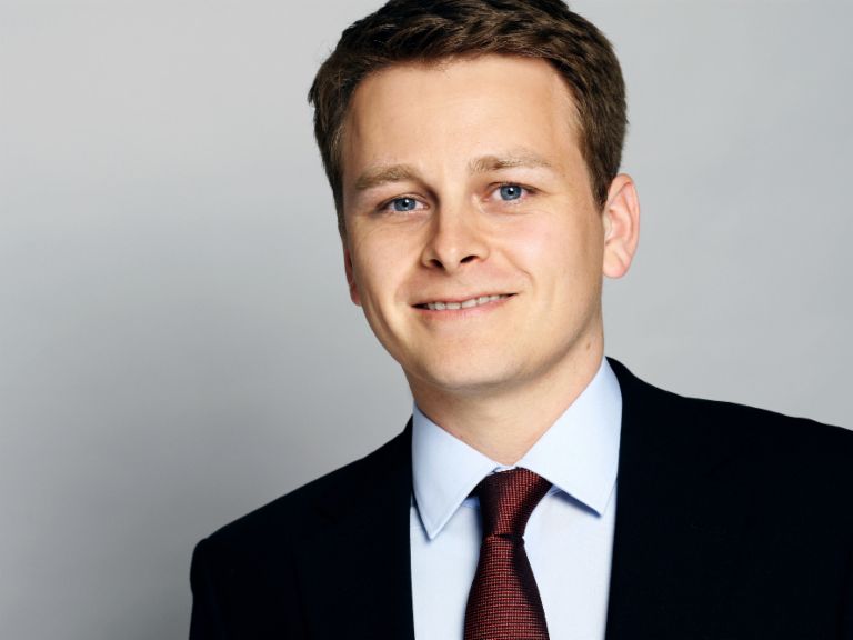 Credit scoring in the online retail segment: Dr. Valentin Burg is a visiting scholar at Humboldt University in Berlin, where he has conducted research into various areas including the influence of management styles on financial decisions.